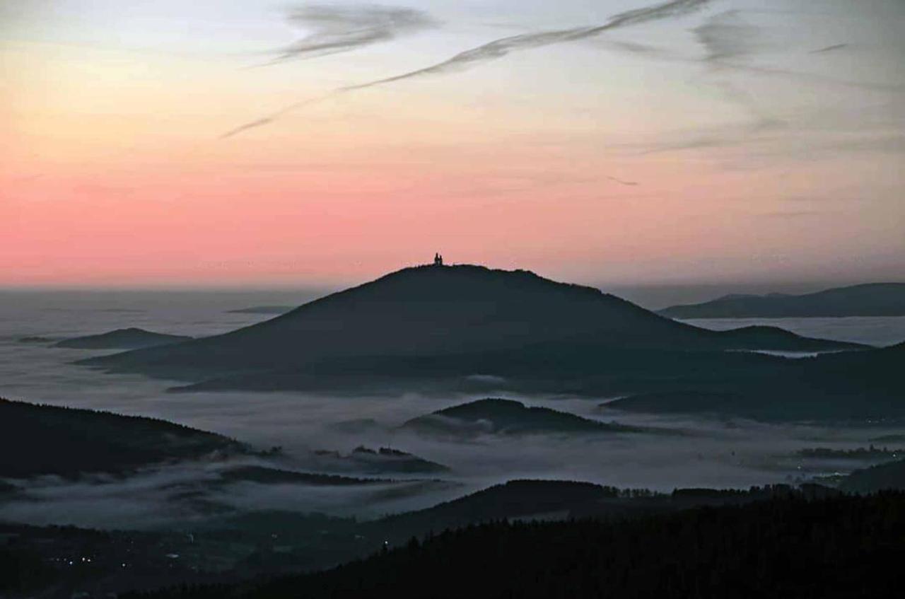 Gasthof Zum Wirt Ferienwohnung Hohenbogenblick Neukirchen beim Heiligen Blut Exteriör bild